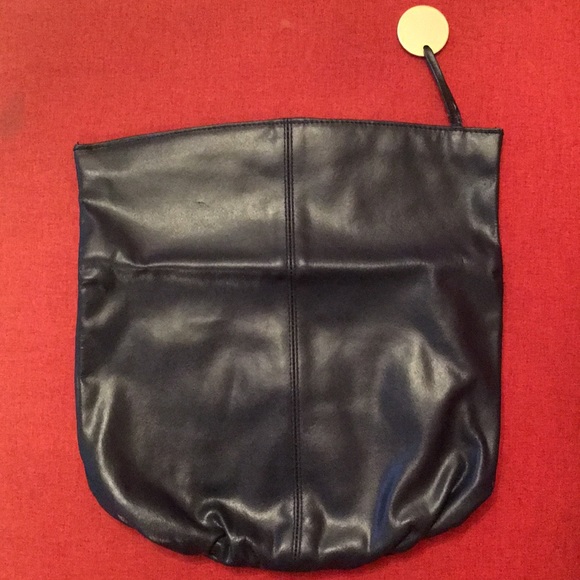 Navy blue vegan leather clutch - Picture 4 of 5